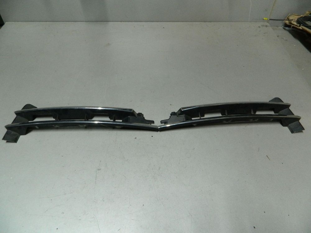 Решетка бампера NISSAN NOTE E11 (Контрактный) 79773231