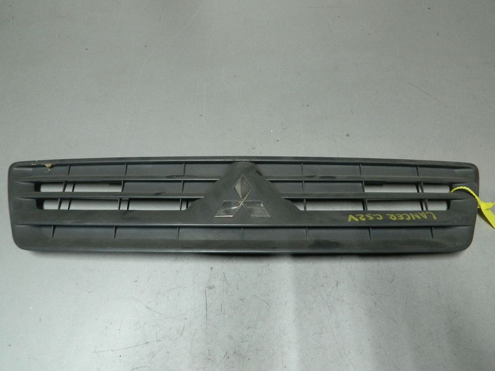 Решетка радиатора MITSUBISHI LANCER CS2V (Контрактный) 79773552