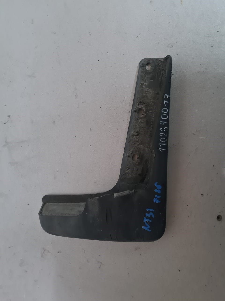 Брызговик NISSAN X-TRAIL NT31 Перед Прав (Контрактный) 1102640017