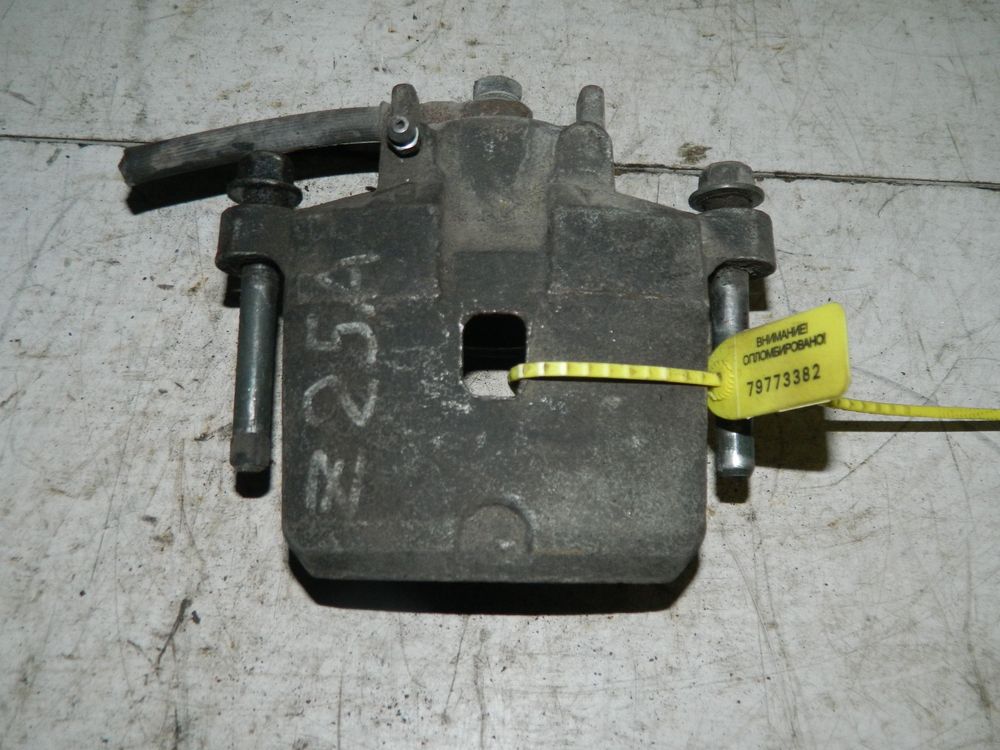 Суппорт MITSUBISHI COLT Z25A Перед Прав (Контрактный) 79773382