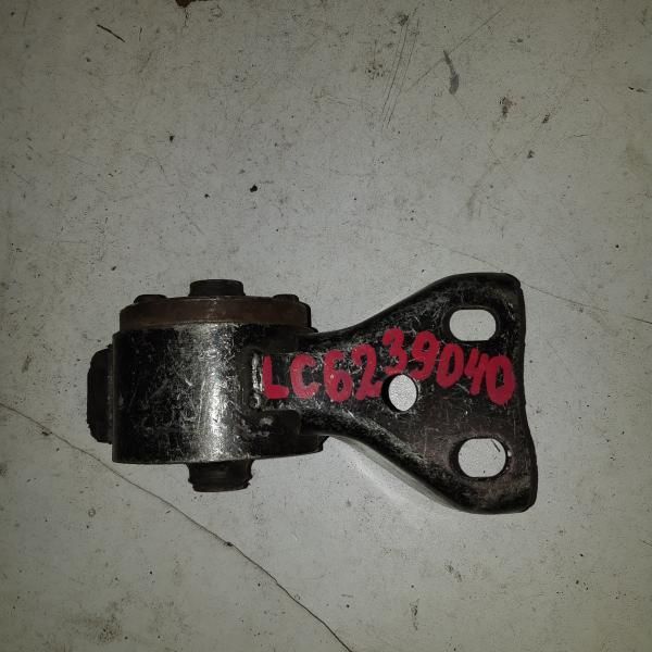 Подушка двигателя MAZDA LC6239040 K1 MAZDA MPV LWEW GY (Контрактный)
