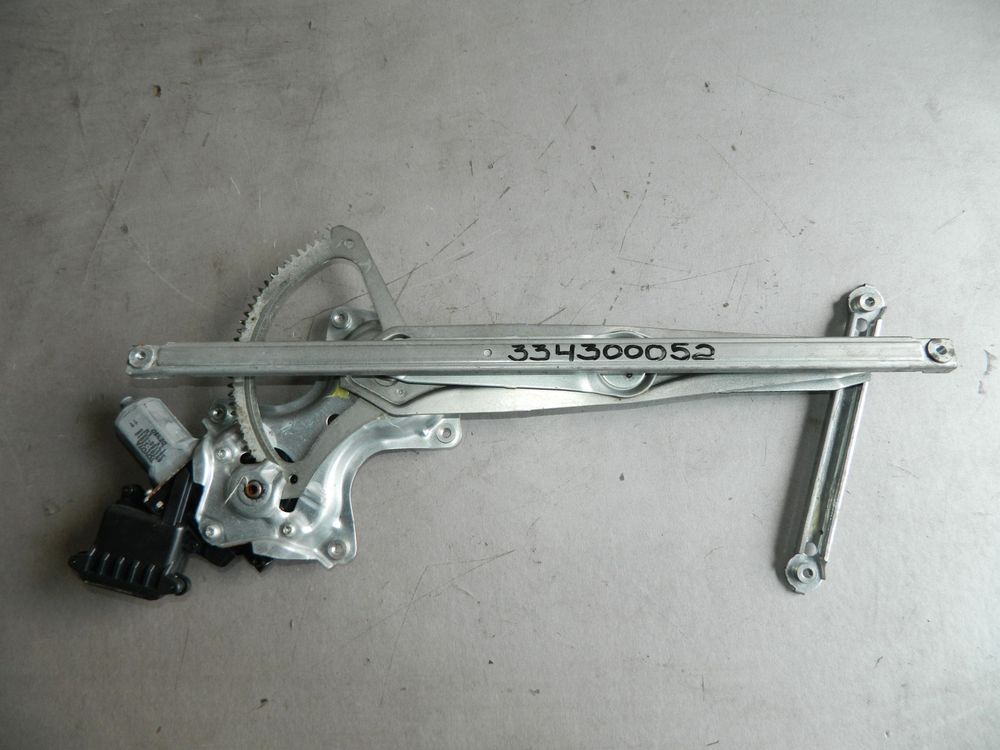 Стеклоподъемник TOYOTA CAMRY ACV40 Перед Лев (Контрактный) 334300052