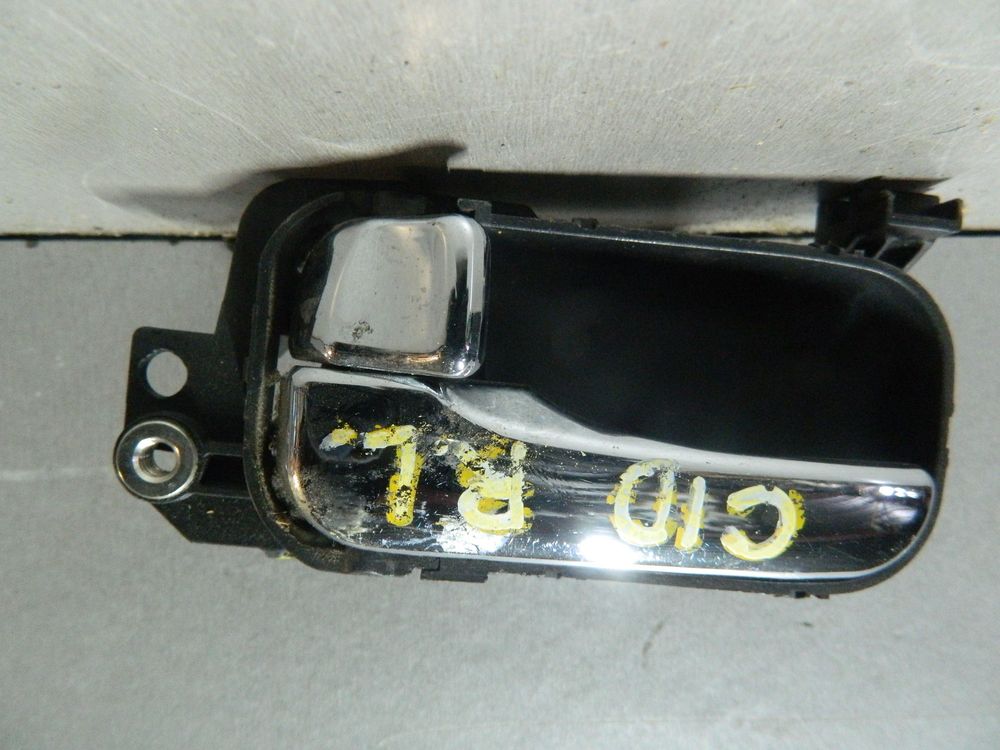 Ручка двери внутренняя NISSAN BLUEBIRD SYLPHY G10 Лев (Контрактный) 81539848
