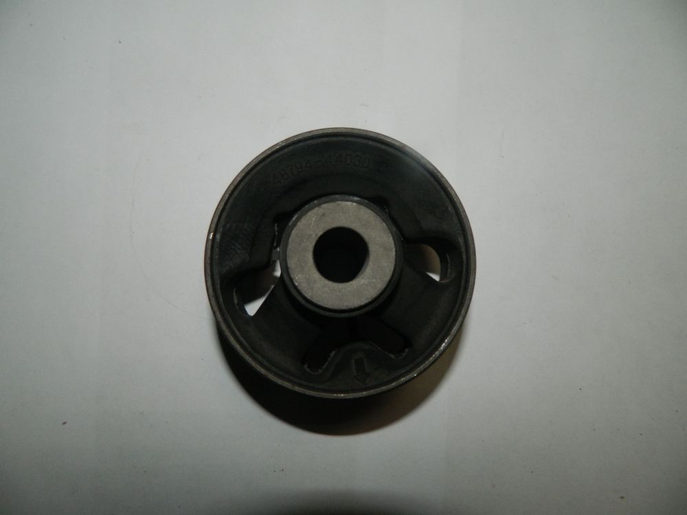 Сайлентблок GENERAL PARTS TMBSXM15 TOYOTA IPSUM SXM15 ACM26