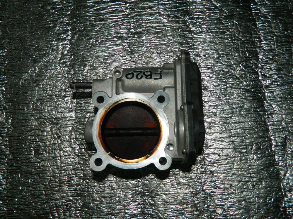 Дроссельная заслонка SUBARU FB20 (Контрактный) 27117606