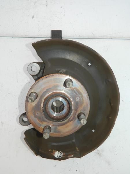 Ступица TOYOTA VITZ SCP10 Перед Лев (Контрактный)