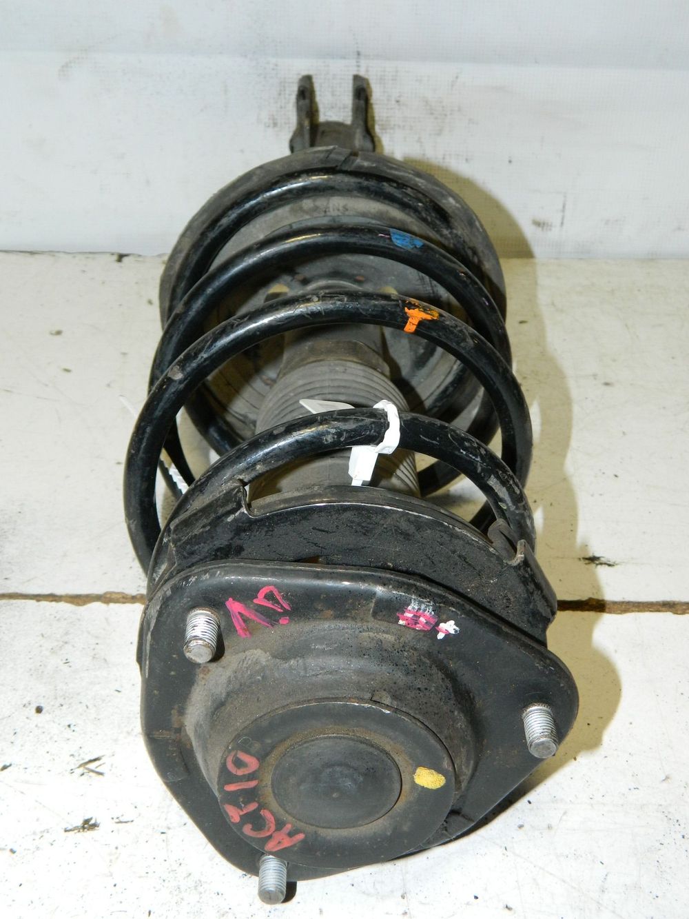 Стойка подвески TOYOTA OPA ACT10 Перед Лев (Контрактный) 45989062