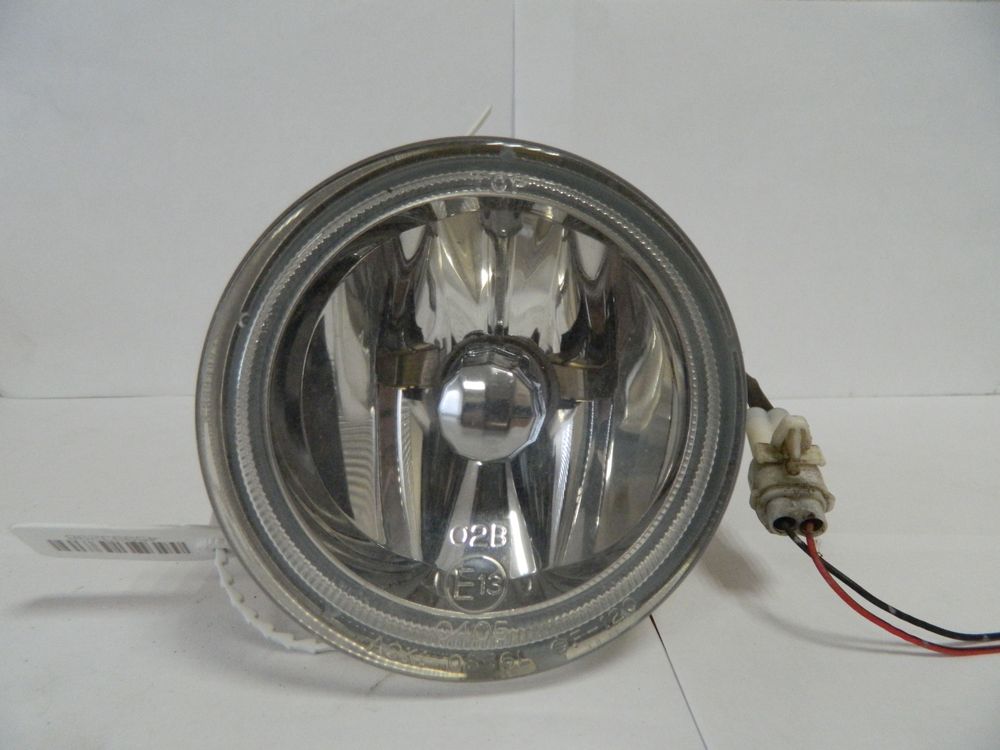 Фара противотуманная MITSUBISHI PAJERO IO H77W Лев (Контрактный) 45993296
