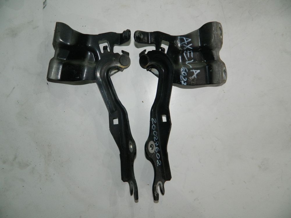Петля капота MAZDA AXELA BL5FW ZY (ПАРА) (Контрактный) 26027602
