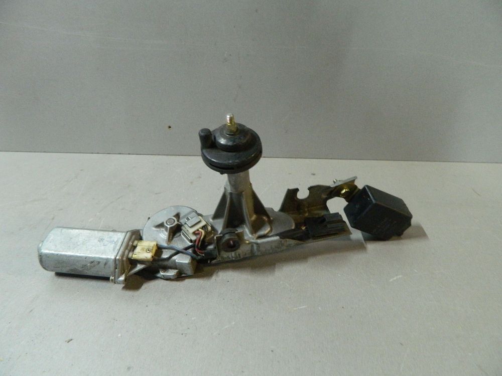 Мотор заднего дворника MITSUBISHI ETERNA E54A (Контрактный) 81528776