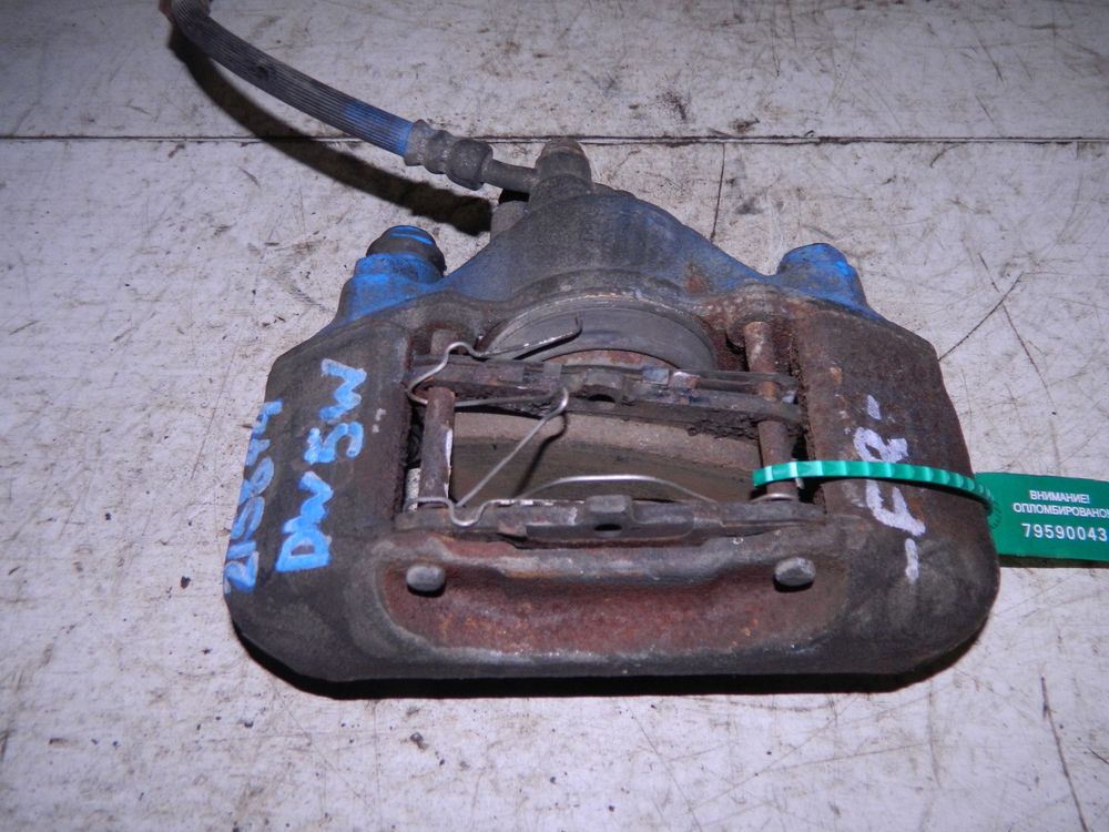 Суппорт MAZDA Demio DW5W Перед Прав (Контрактный) 79590043