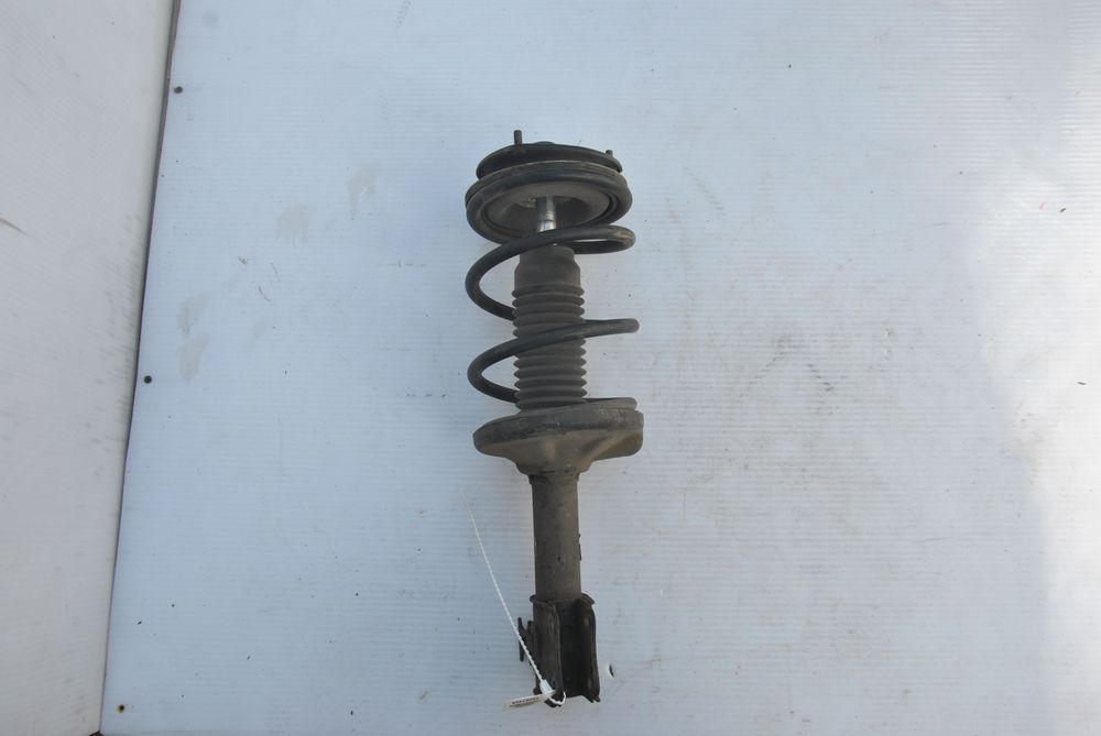 Стойка подвески SUZUKI AERIO RB21S Перед Лев (Контрактный) 46091408