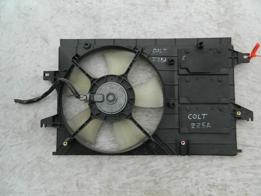 Диффузор радиатора MITSUBISHI COLT Z25A (Контрактный) 72367978