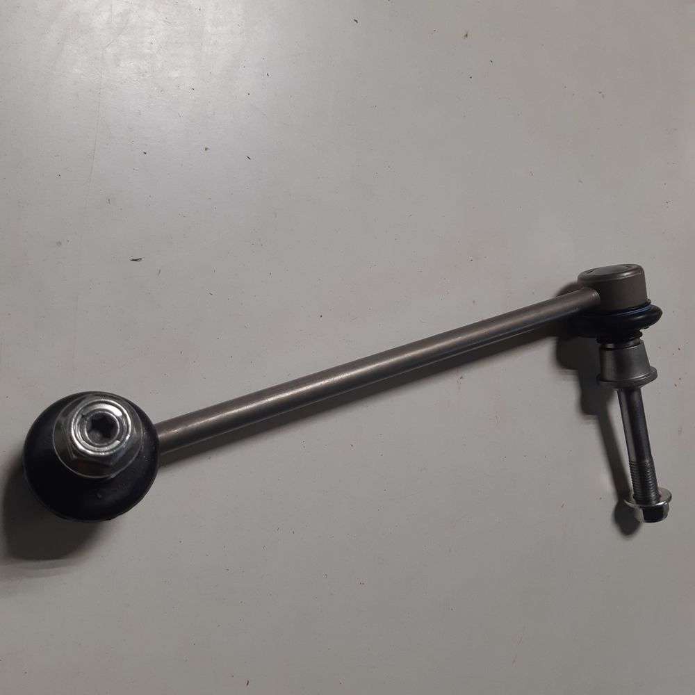 Тяга стабилизаторa GENERAL PARTS 37116771930 BMW X5 E70 2007-2013, BMW X6 E71/E72 08-14 Перед. Прав