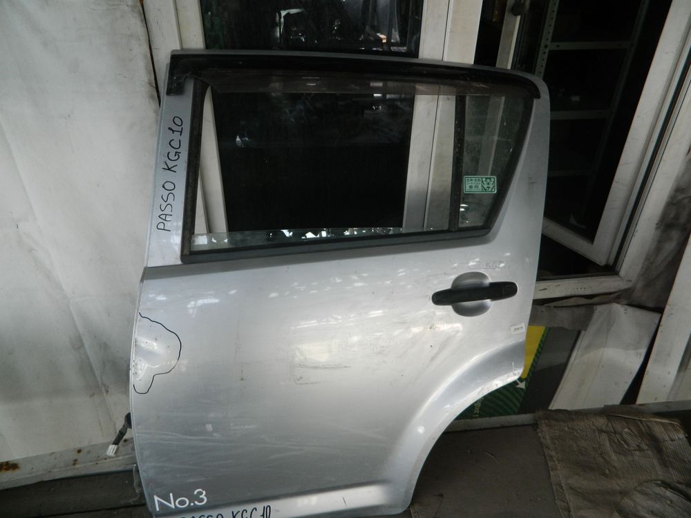 Дверь TOYOTA PASSO KGC10 Зад Лев (Контрактный) 65243367