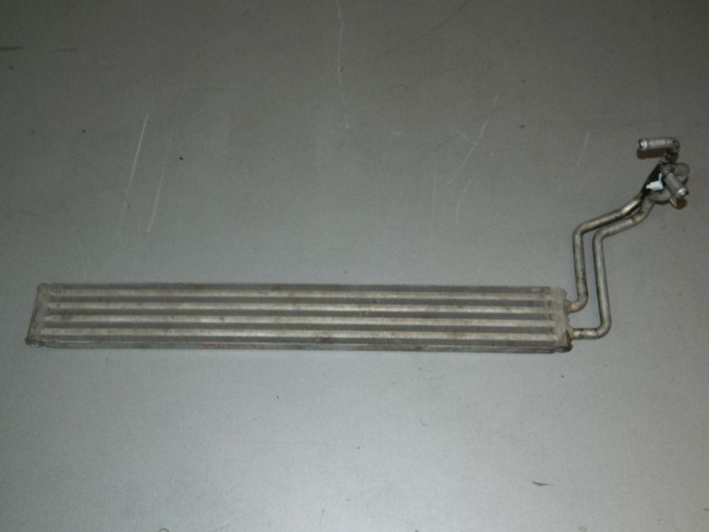 Радиатор масляный AUDI Q7 4L BAR (Б/У) 35020591
