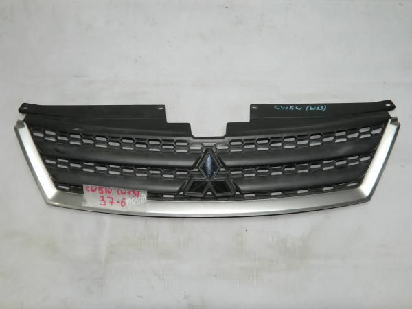 Решетка радиатора MITSUBISHI OUTLANDER CW5W (Контрактный)