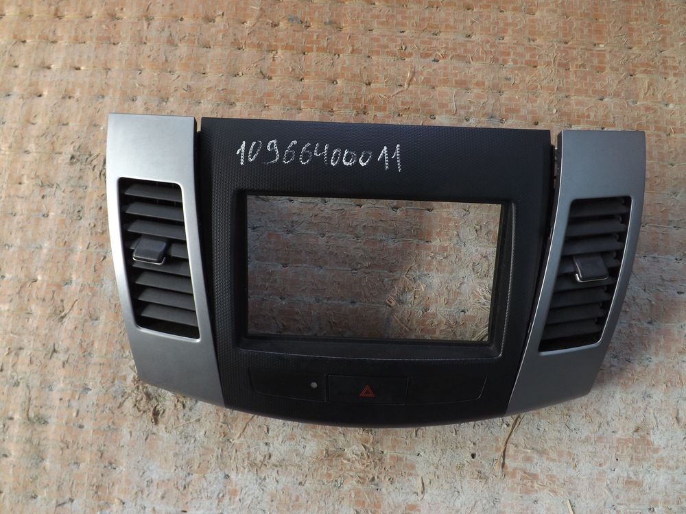 Рамка магнитолы MITSUBISHI OUTLANDER CW5W (Контрактный) 10966400011