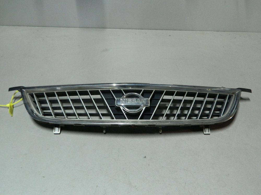 Решетка радиатора NISSAN SUNNY FB15 (Контрактный) 79773235