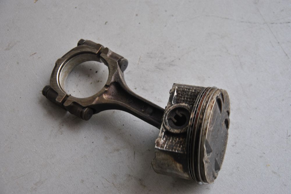 Поршень с шатуном SUBARU EJ20 (Контрактный) 45990629