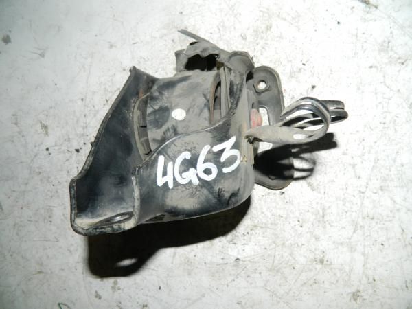 Подушка двигателя MITSUBISHI CHARIOT N33W 4G63 Прав (Контрактный)