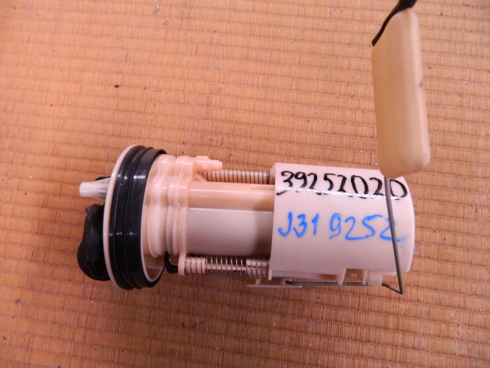 Насос топливный Nissan Teana J31 (контрактный) 39252020