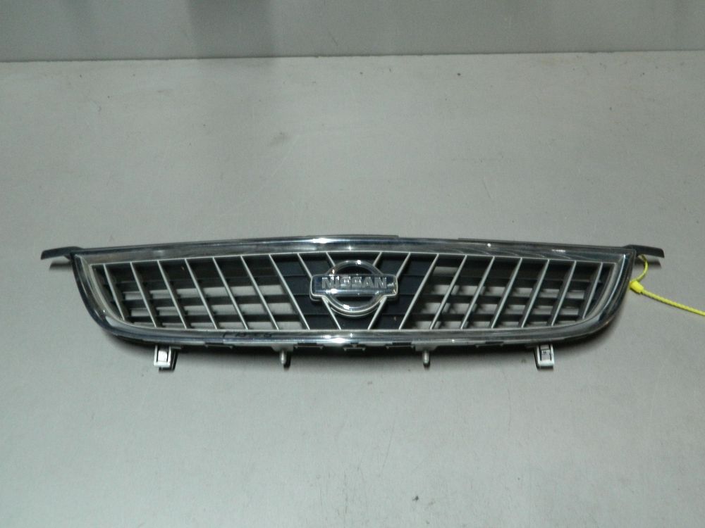 Решетка радиатора NISSAN SUNNY FB15 (Контрактный) 79773229
