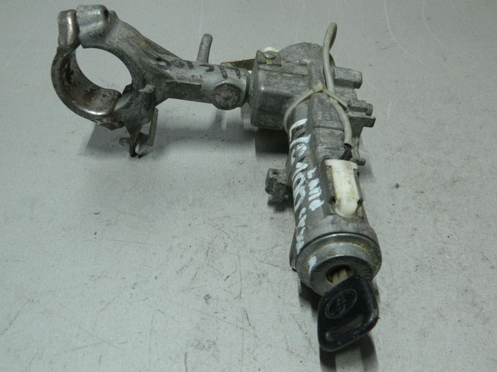 Замок зажигания TOYOTA LAND CRUISER UZJ100 (Контрактный) 81532376