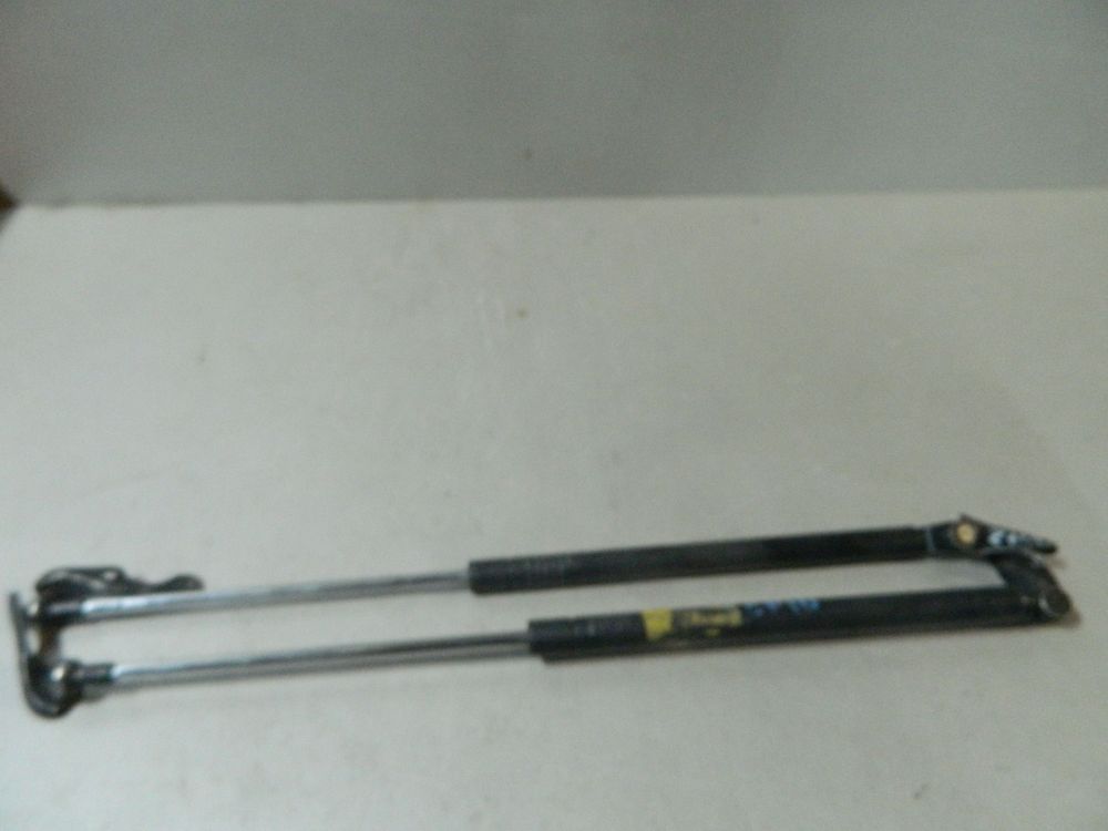 Амортизатор багажника TOYOTA VITZ SCP10 (Контрактный) 81532246