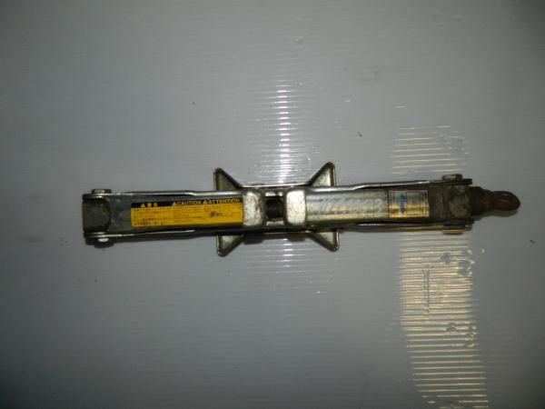 Домкрат HONDA 1000kg (Контрактный)