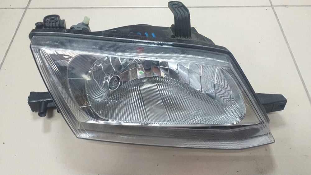 Фара NISSAN WINGROAD BBVY11, BVENY11, BVFY11 (Контрактный)