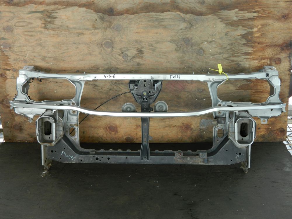 Рамка радиатора NISSAN AVENIR W11 (Контрактный) 94584251