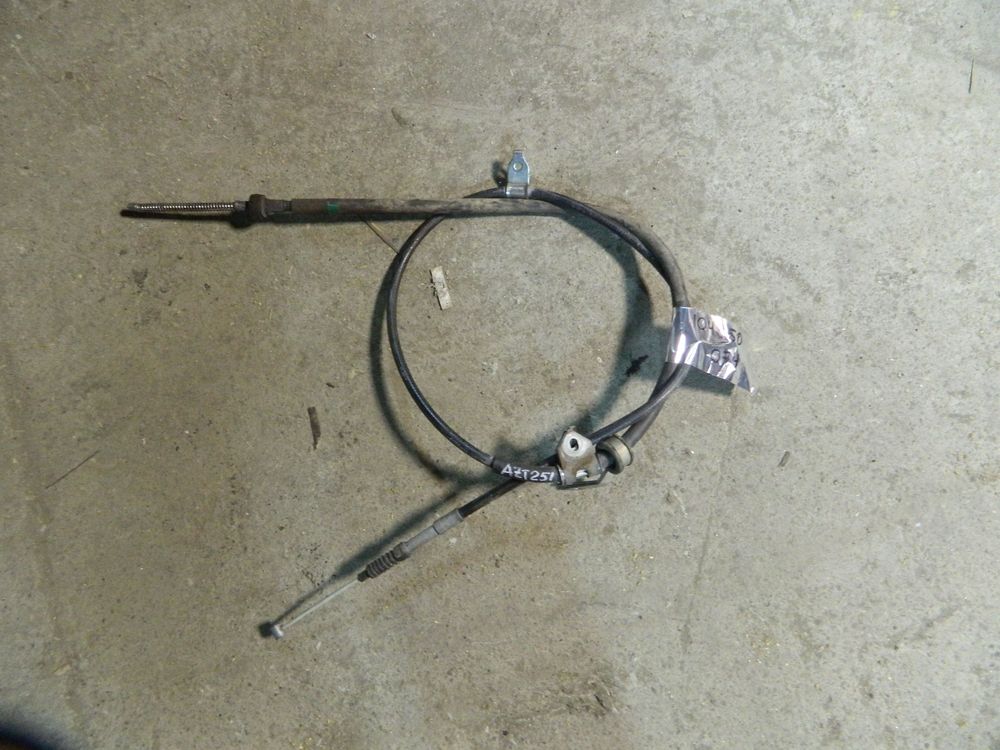 Трос ручника TOYOTA AVENSIS AZT251 (Контрактный) 104350074