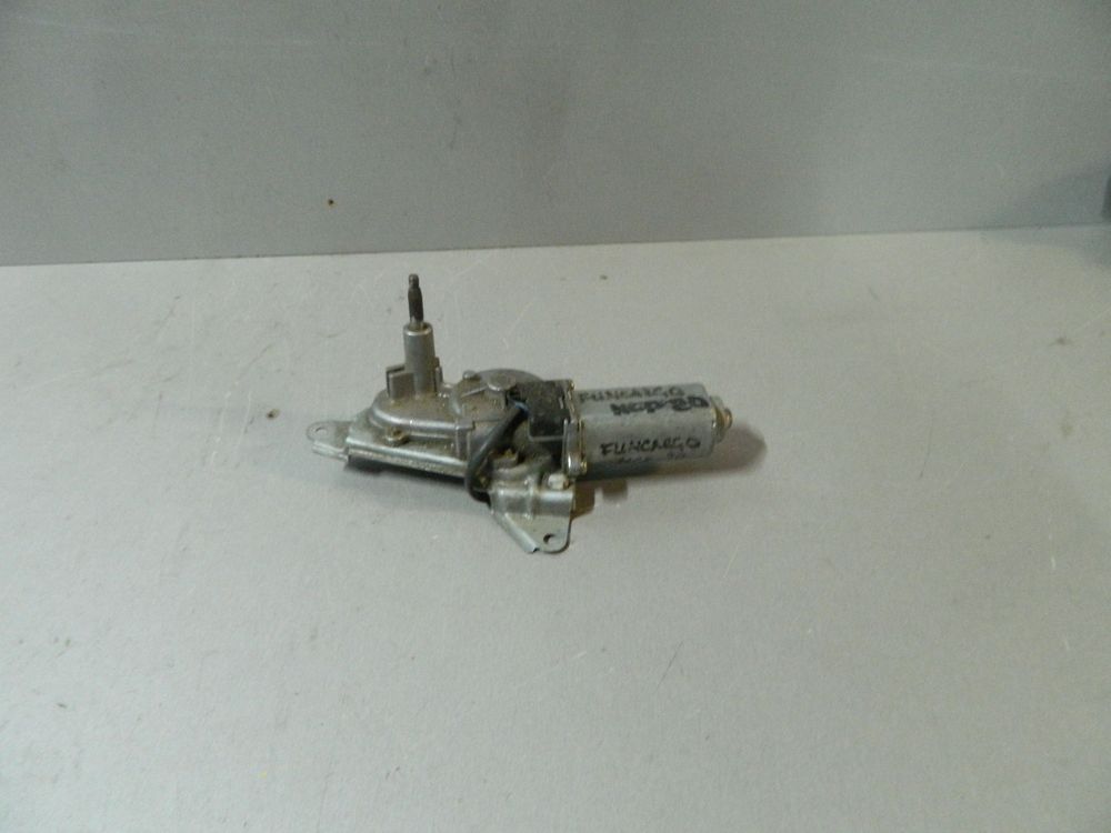 Мотор заднего дворника TOYOTA FUNCARGO NCP20 (Контрактный) 81528769