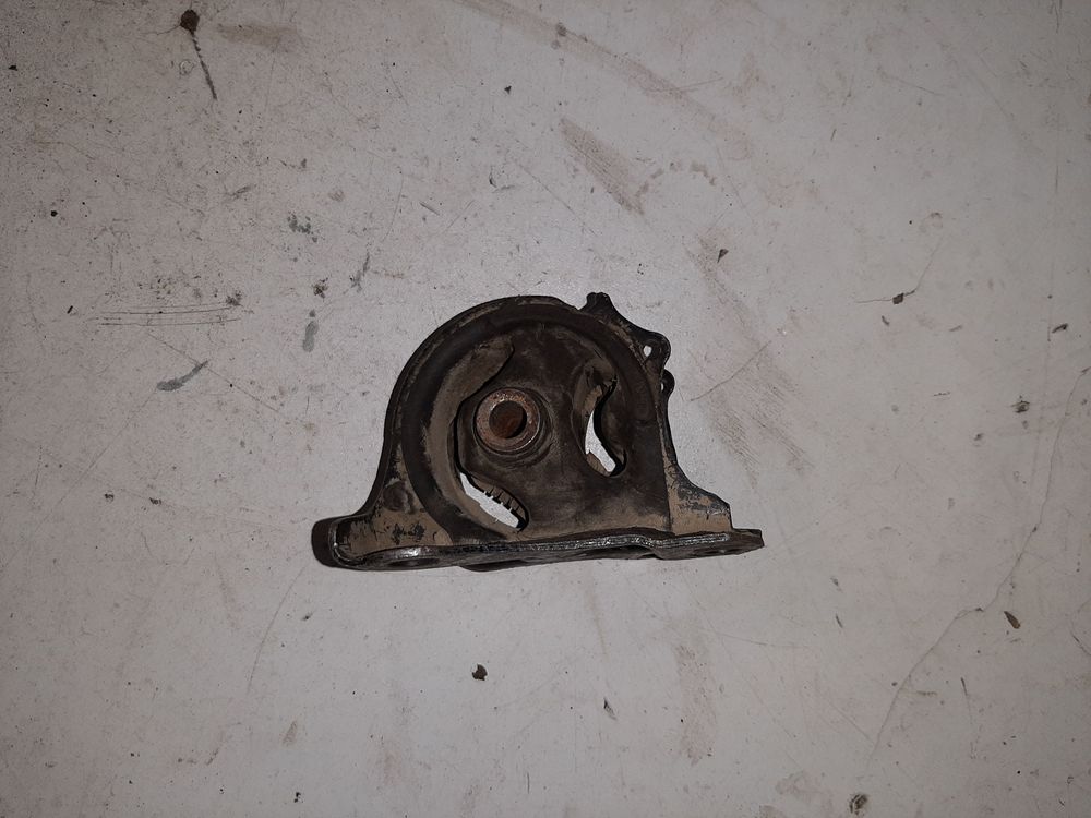 Подушка двигателя HONDA 50805S04000 К4 HONDA CR-V RD1 B20B Прав (Контрактный)