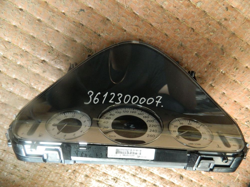 Панель приборов MERCEDES-BENZ E-CLASS W211 (Контрактный) 3612300007