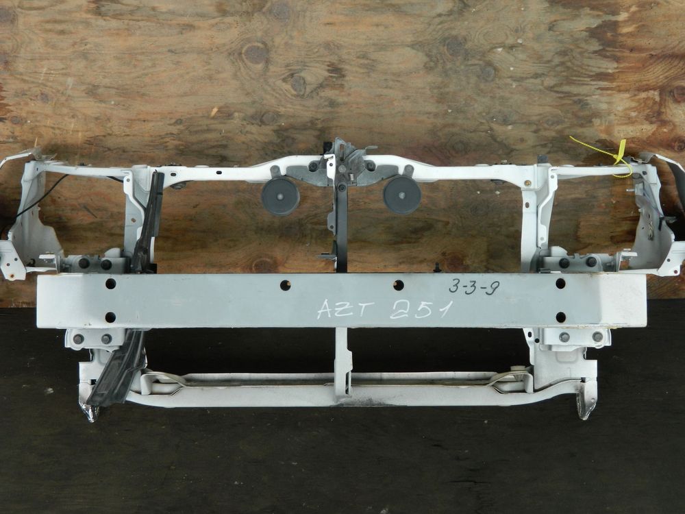Рамка радиатора TOYOTA AVENSIS AZT251 (Контрактный) 94584231