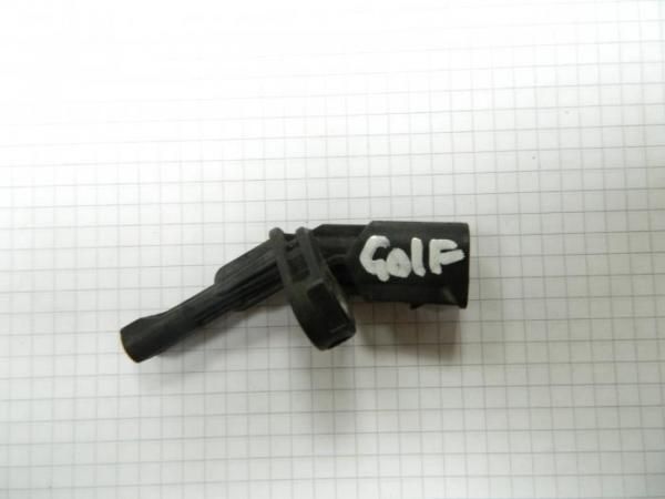 Датчик ABS VOLKSWAGEN GOLF Зад Прав 15460212 (Контрактный)