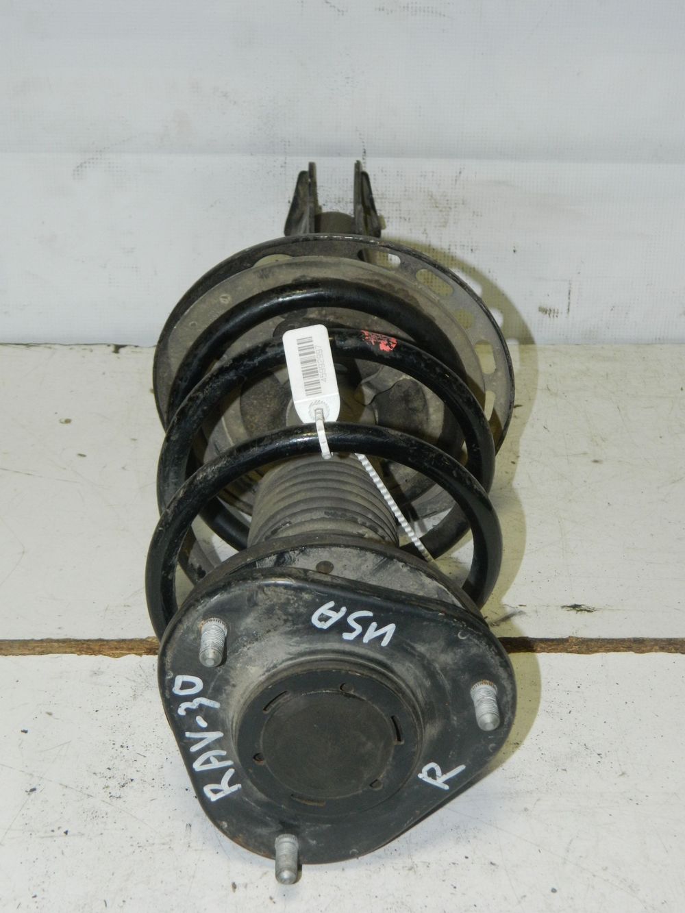 Стойка подвески TOYOTA RAV4 ACA30 2AZFE Перед Прав (Контрактный) 45992997