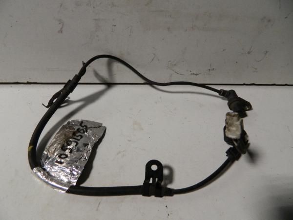 Датчик ABS TOYOTA SIENTA NCP81 Перед Лев (Контрактный) 10591505