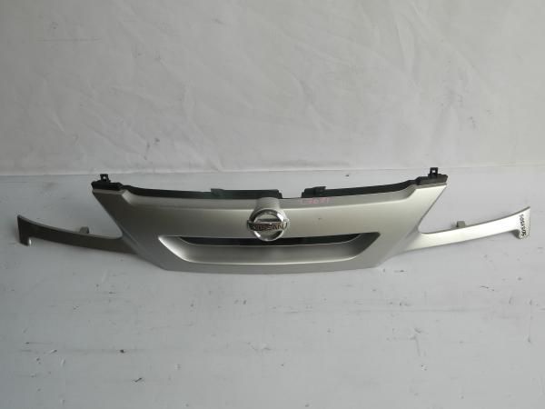 Решетка радиатора NISSAN SERENA TC24 QR20 (Контрактный)