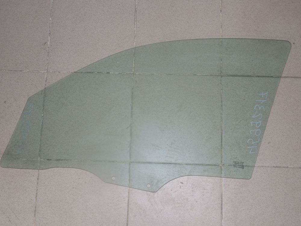 Стекло двери XYG 5165RGSV5FD MAZDA 2 Перед Прав 45992317