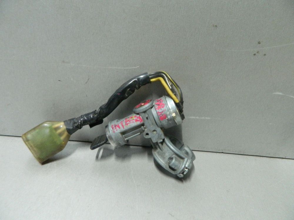 Замок зажигания HONDA INTEGRA DA1 (Контрактный) 81532303