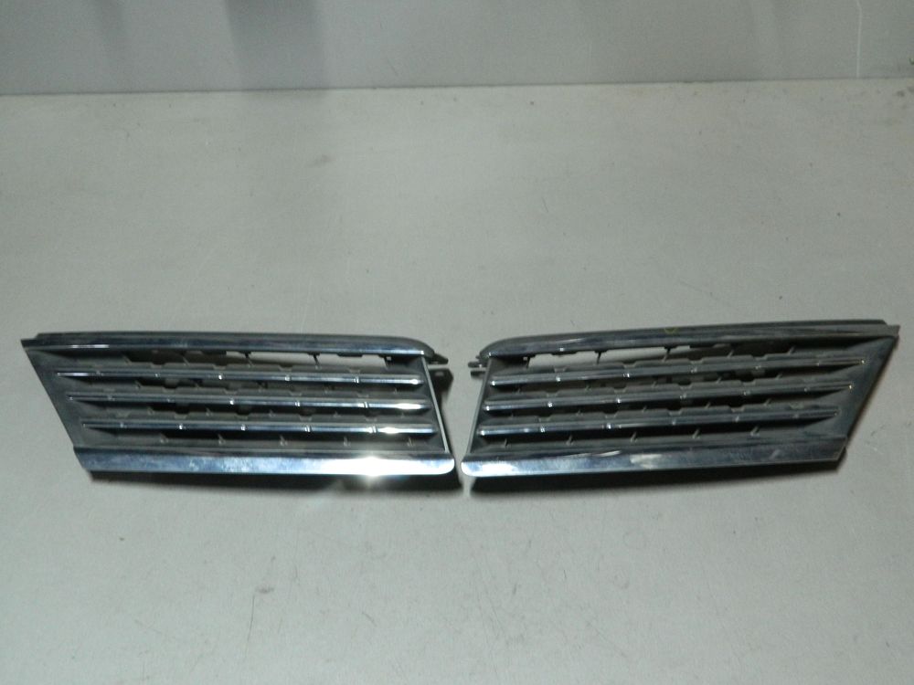 Решетка радиатора NISSAN TIIDA C11 (Контрактный) 79773174