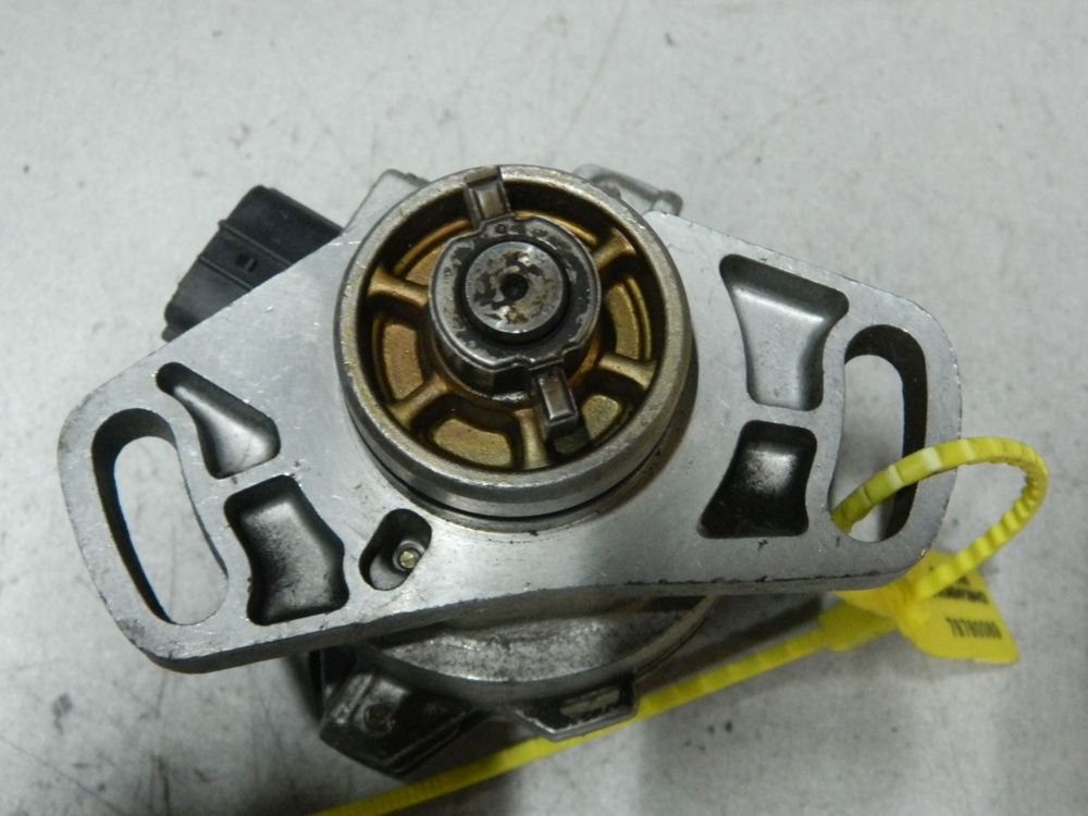 Трамблер MAZDA B5 (Контрактный) 79780089