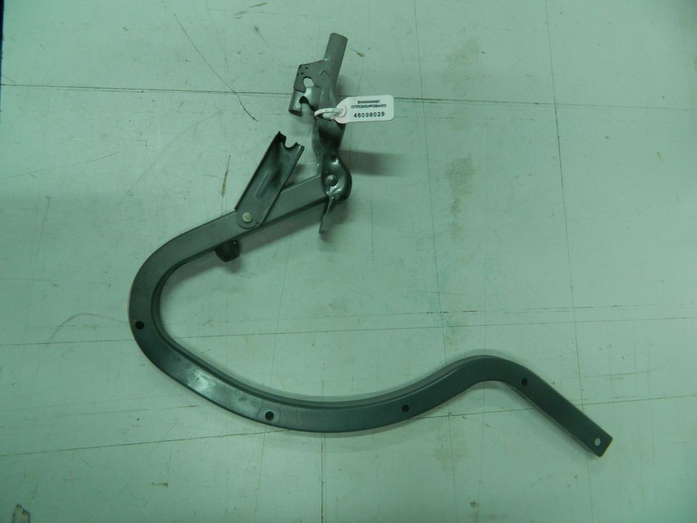 Петля крышки багажника KIA RIO QB G4FA Лев (Б/У) 46098029
