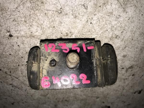 Подушка двигателя TOYOTA LITE ACE CR38 2C (Контрактный)