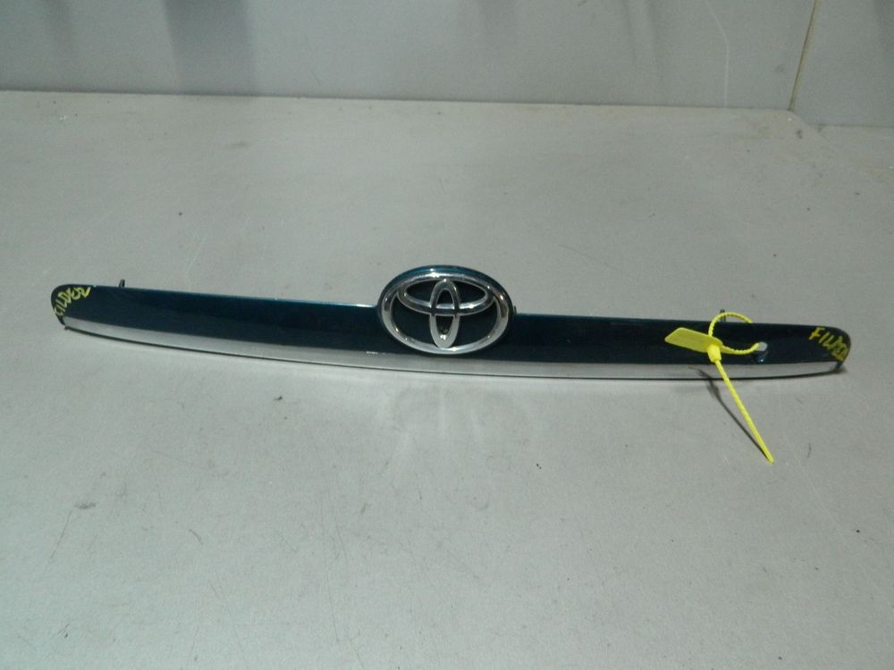 Накладка крышки багажника TOYOTA COROLLA NZE120 (Контрактный) 79773118