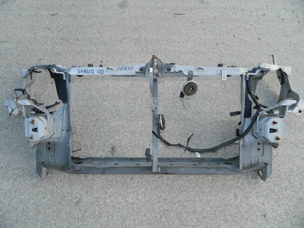 Рамка радиатора TOYOTA COROLLA SPACIO ZZE124 (Контрактный) 240830
