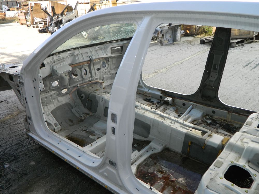 Порог со средней стойкой HYUNDAI EQUUS VI G6DJ Лев (Б/У) 40940124